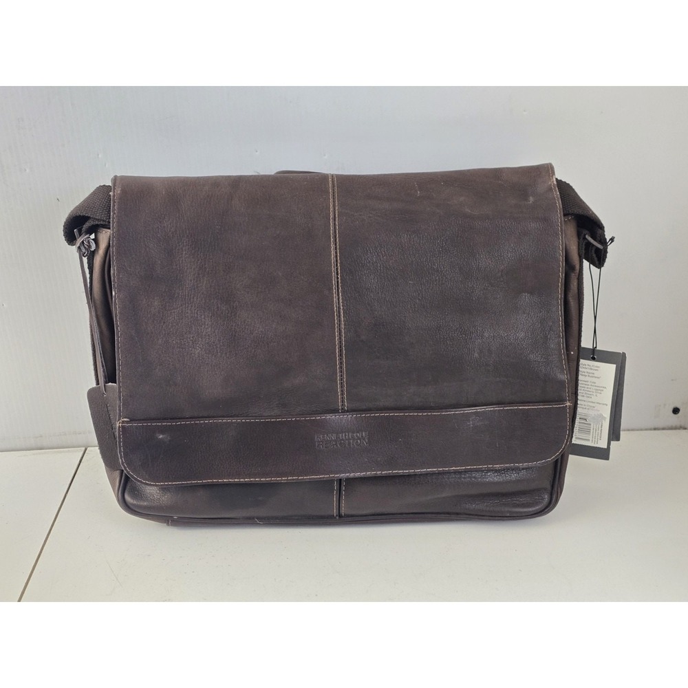 Kenneth Cole REACTION Risky Business Messenger Bag Genuine Leather NWT‎ Vintage